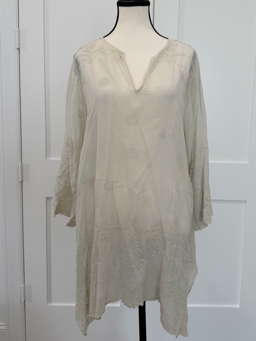 Johnny Was Ivory Embroidered V-Neck Tunic Blouse Top XL